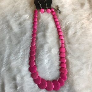 Paparazzi pink necklace. Never worn.